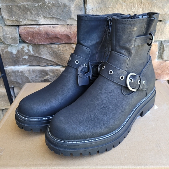 Time and Tru Women's Lug Sole Buckle Moto Boots - Picture 1 of 8